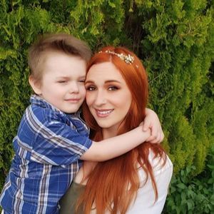 Meet your Posher, Loreena